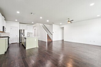 7634 Leonardo Dr in Round Rock, TX - Building Photo - Building Photo