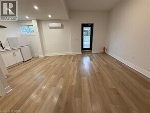 69 Hellems Ave in Welland, ON - Building Photo - Building Photo