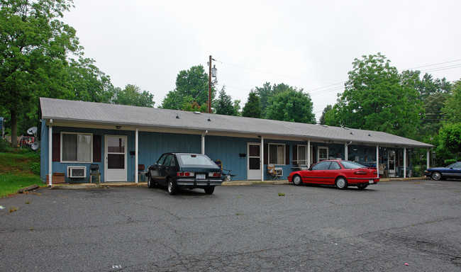 4360 Ogburn Ave in Winston-Salem, NC - Building Photo - Building Photo