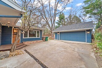 6601 Lincoln Ave in Windsor Heights, IA - Building Photo - Building Photo