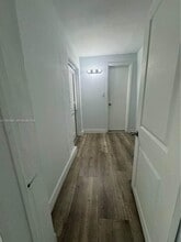 7620 SW 21st St in Miami, FL - Foto de edificio - Building Photo