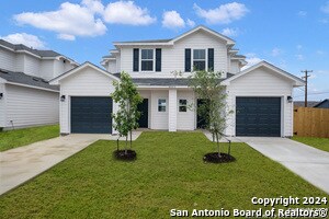 8627 Valentina Wy in San Antonio, TX - Building Photo