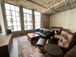 1122 Jackson St in Dallas, TX - Building Photo - Building Photo