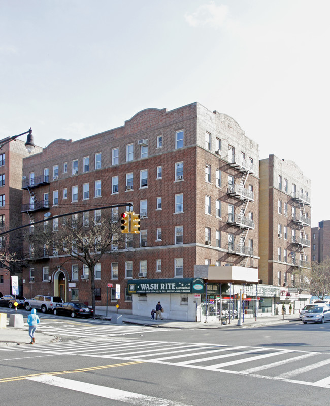 4841-4845 Broadway in New York, NY - Building Photo - Building Photo