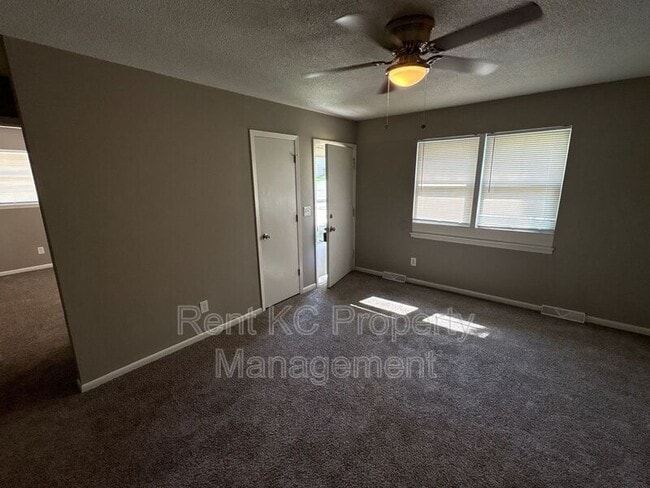 property at 5038 N Topping Ave