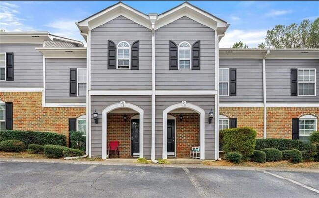 property at 204 Summer Pl NW