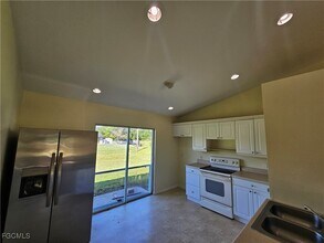 2190 Lincoln Park Ave in Alva, FL - Building Photo - Building Photo