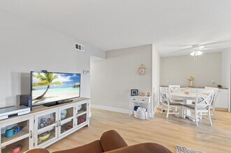 110 Shore 315 Ct in West Palm Beach, FL - Building Photo - Building Photo