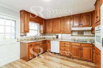 908 Kelton Pl in High Point, NC - Building Photo - Building Photo