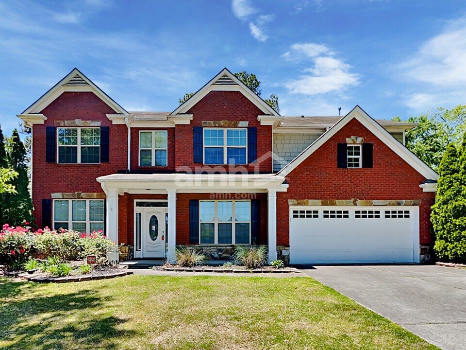 748 York View Dr in Auburn, GA - Building Photo
