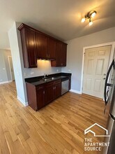 2900 N Kolmar Ave, Unit 3 in Chicago, IL - Building Photo - Building Photo