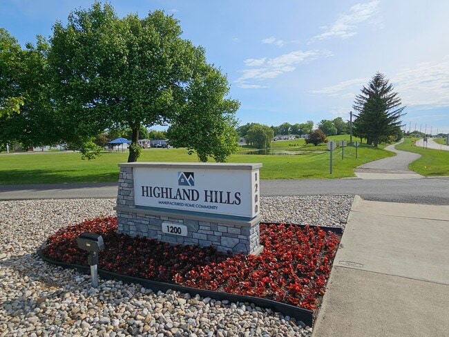 248 Spruce in Highland, MI - Building Photo - Building Photo