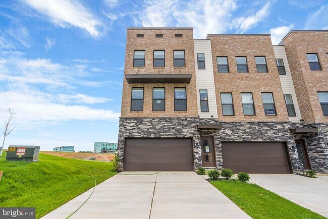 property at 808 Creekway Dr