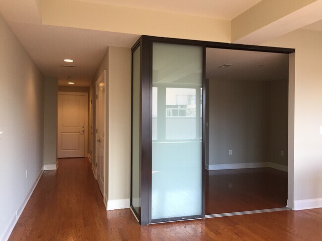 127 N 4th St in Philadelphia, PA - Building Photo - Building Photo
