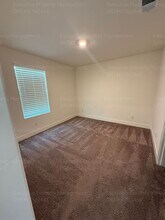 10315 Cooper Lake Ave in Bakersfield, CA - Building Photo - Building Photo