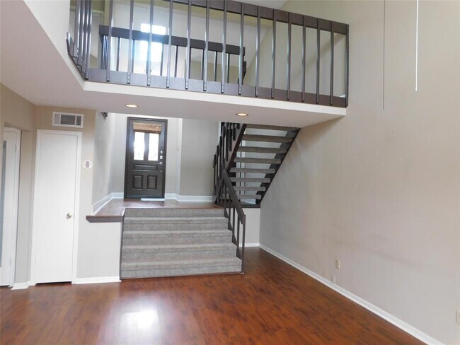 2344 Fairwind Dr photo'