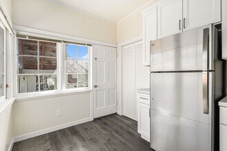 2204 Buena Vista Ave in Alameda, CA - Building Photo - Building Photo