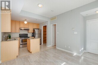 78 Carr St in Toronto, ON - Building Photo - Building Photo