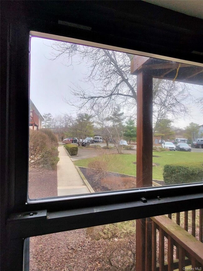 285 Sneden Pl W in Spring Valley, NY - Building Photo - Building Photo