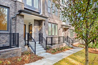 408 Pratt Dr S E in Atlanta, GA - Building Photo - Building Photo