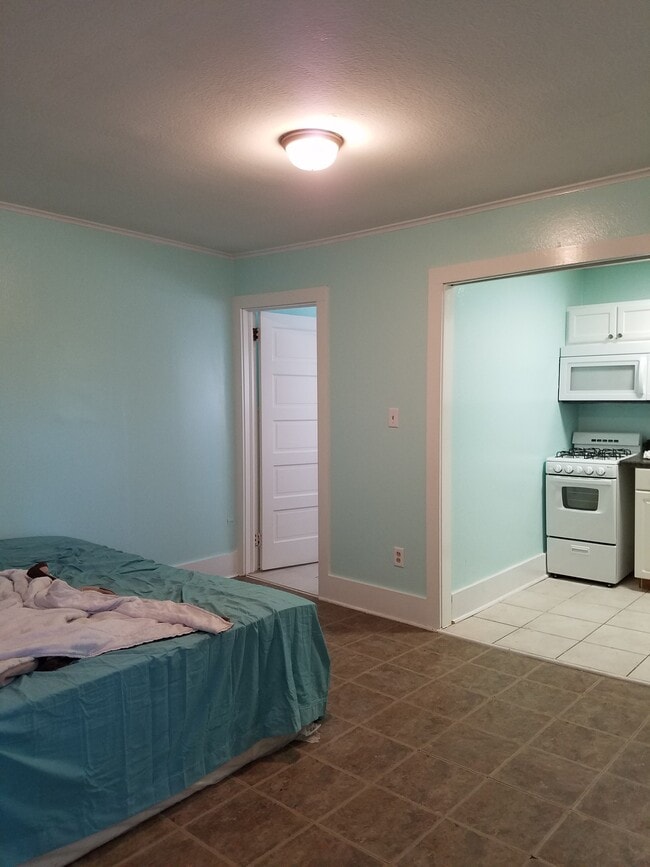 305 S Magnolia St, Unit C in Hammond, LA - Foto de edificio - Building Photo