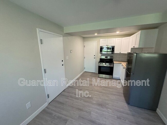 329 Albany St in Thunder Bay, ON - Building Photo - Building Photo