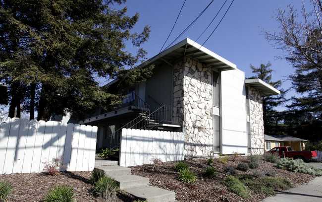 670 Lincoln Ave in Napa, CA - Building Photo - Building Photo