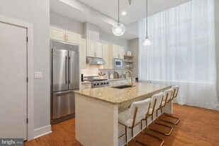 23 S 23rd St in Philadelphia, PA - Building Photo