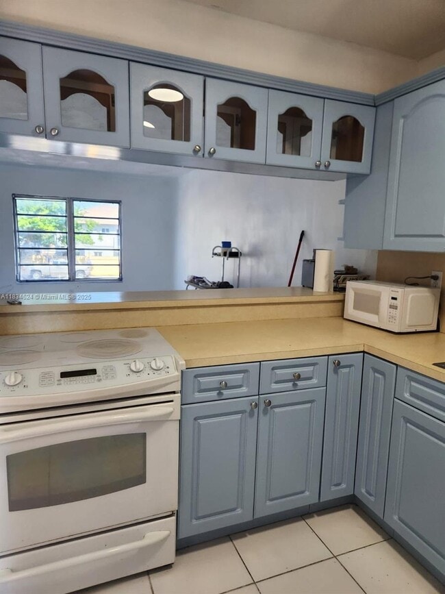 property at 160 Royal Palm Rd