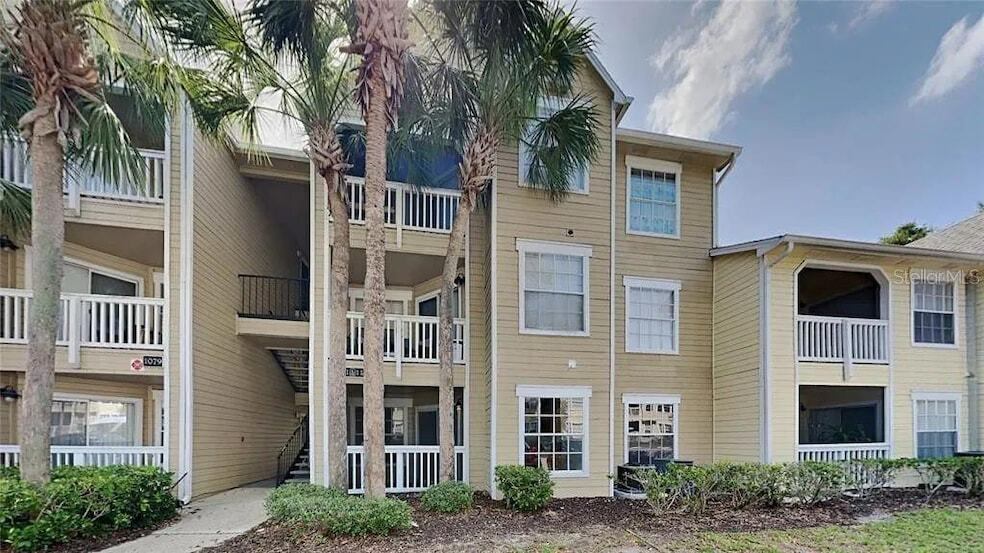 1079 S Hiawassee Rd, Unit 1115 in Orlando, FL - Building Photo