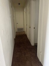 1275 E Bellevue Rd in Atwater, CA - Building Photo - Building Photo