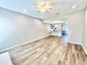 2403 Kingsford Ct in Arlington, TX - Building Photo - Building Photo