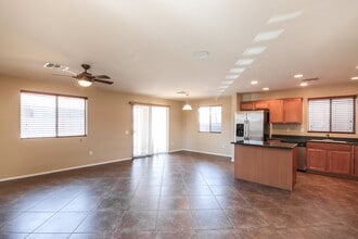 14318 S Camino Vallado in Sahuarita, AZ - Foto de edificio - Building Photo