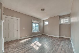 921 Miller Ave in Columbus, OH - Building Photo - Building Photo