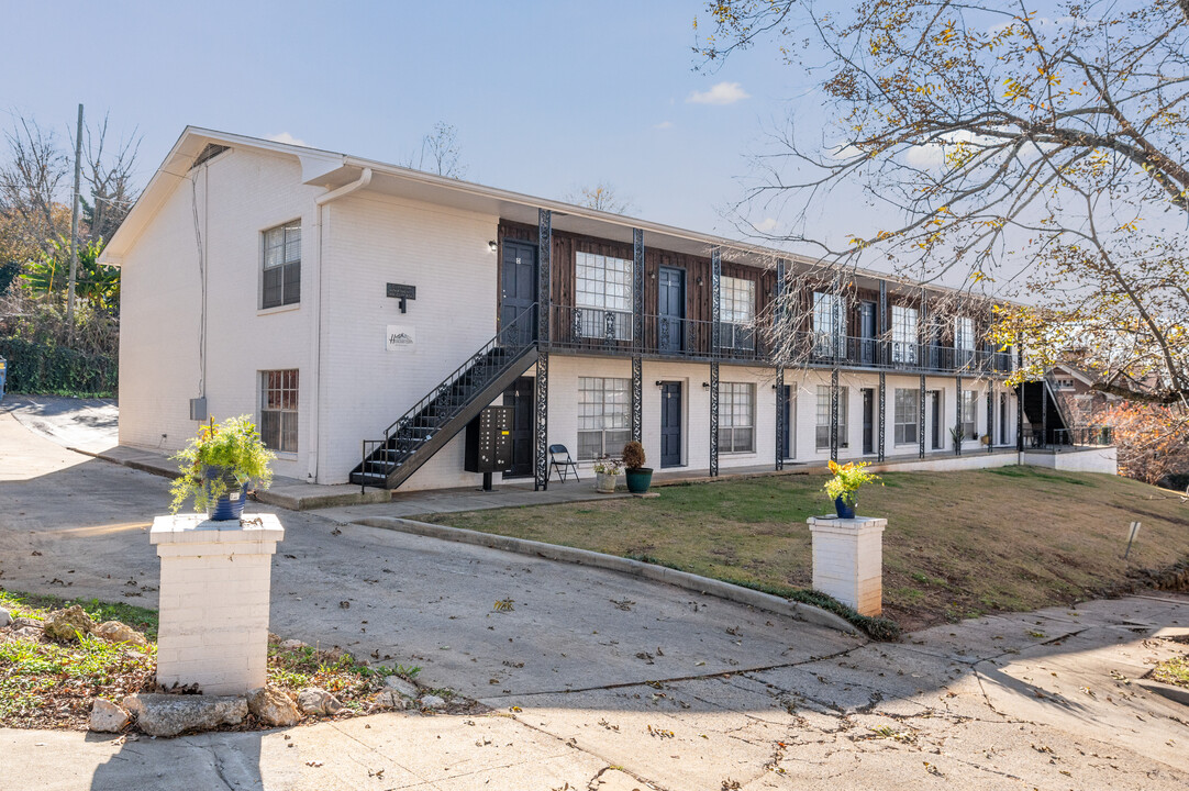 Highland Cliffs in Birmingham, AL - Building Photo