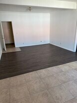 1700 W 43rd St, Unit A in Los Angeles, CA - Building Photo