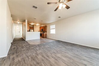733 Courson Dr in Desoto, TX - Building Photo - Building Photo