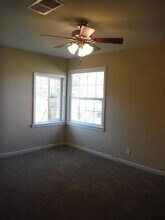 709 W Malone St in Hanford, CA - Building Photo - Building Photo