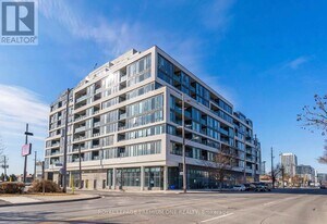859 The Queensway in Toronto, ON - Building Photo