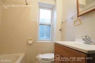 1145 W Morse Ave-Unit -Unit 304 in Chicago, IL - Building Photo - Building Photo