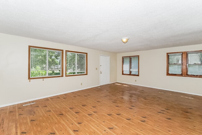 1856 Clear Ave E in St. Paul, MN - Foto de edificio - Building Photo