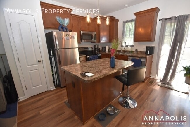 807 Croggan Cres in Glen Burnie, MD - Building Photo - Building Photo