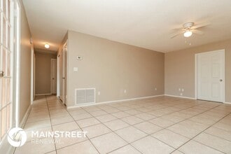 9185 Chase St in Spring Hill, FL - Building Photo - Building Photo