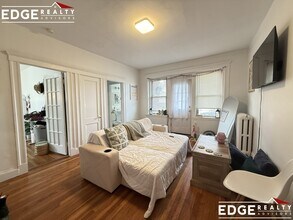 130 Brainerd Rd, Unit 16 in Boston, MA - Building Photo - Building Photo