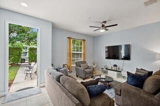 148 SW 7th Ct in Pompano Beach, FL - Building Photo - Building Photo