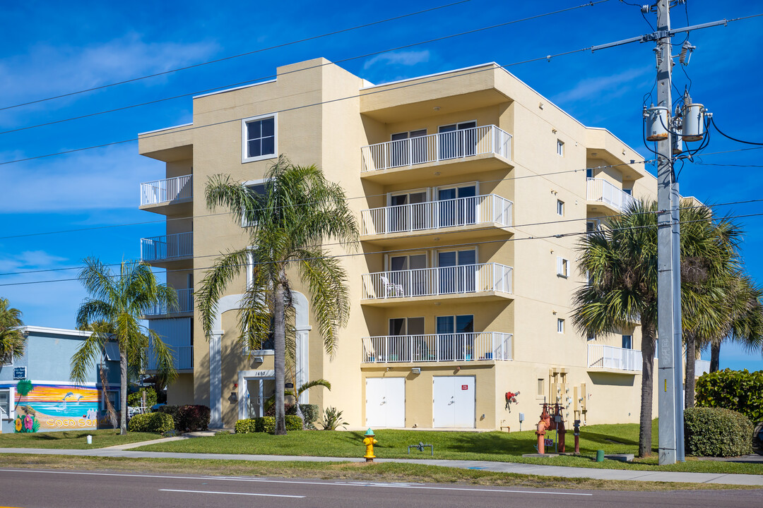 ALMAR in Cocoa Beach, FL - Building Photo