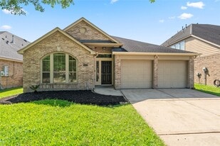 4423 Long Creek Dr in Fresno, TX - Building Photo