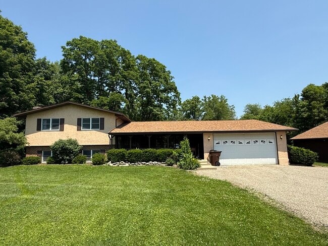 property at 15211 N Old 3C Rd