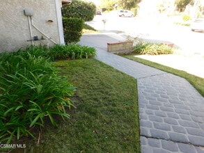 30024 Quail Run Dr in Agoura Hills, CA - Building Photo - Building Photo