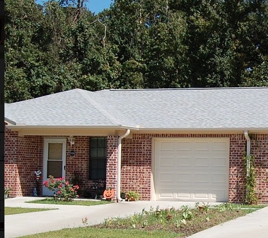 Senior Residences of Central LP in Baton Rouge, LA - Building Photo - Building Photo